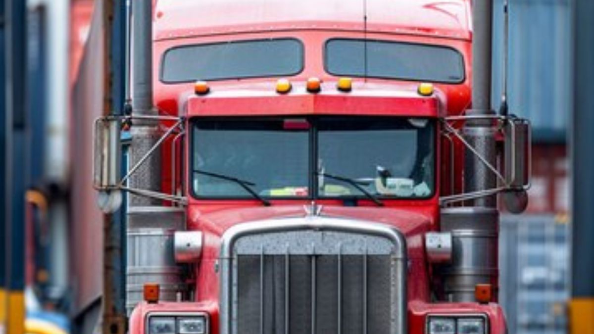 Kenny Chesney mech truck arrival in cincinnati 2024